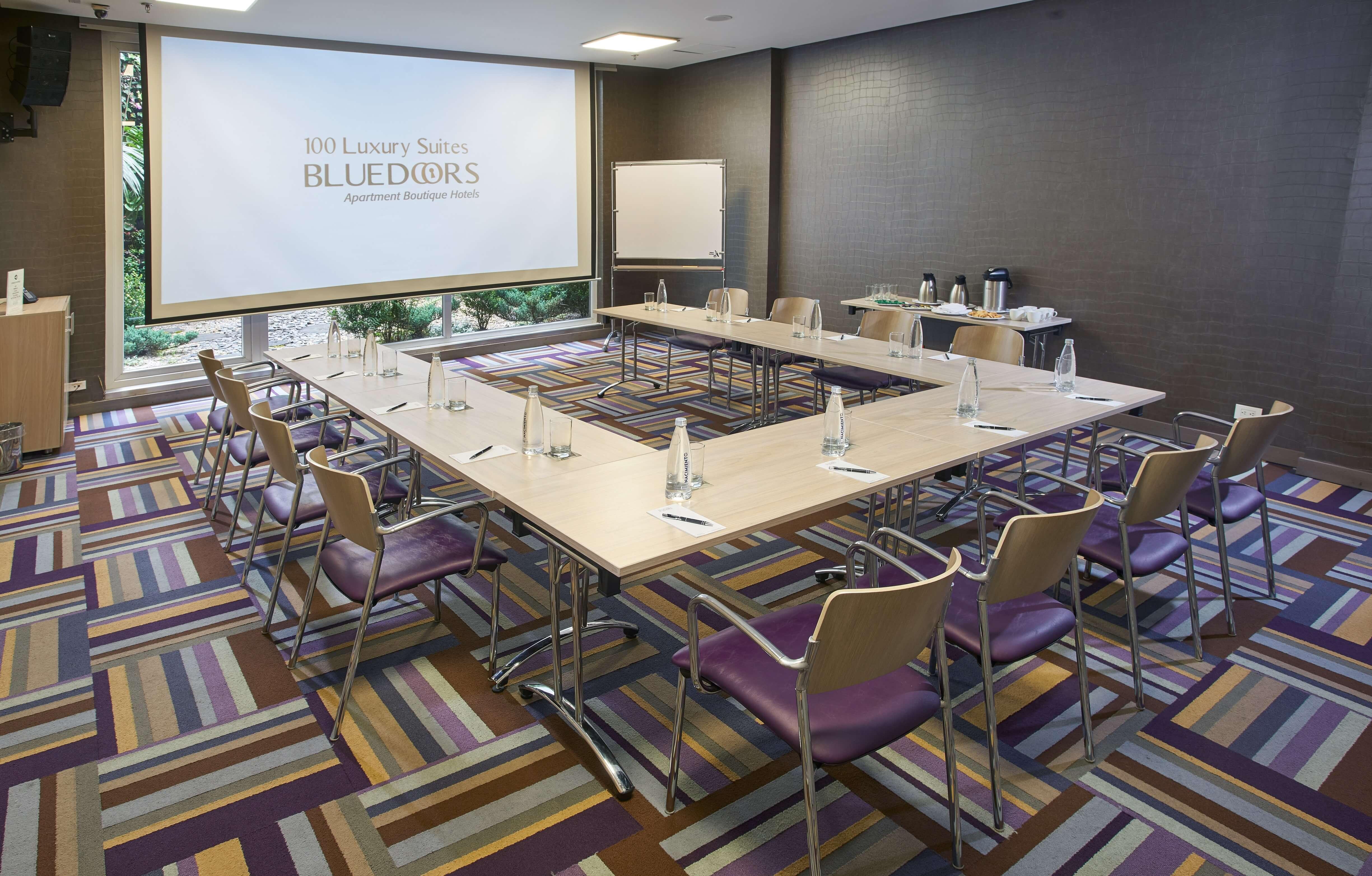 Hotel 100 Luxury Suites By Preferred Bogota Ngoại thất bức ảnh Meeting room