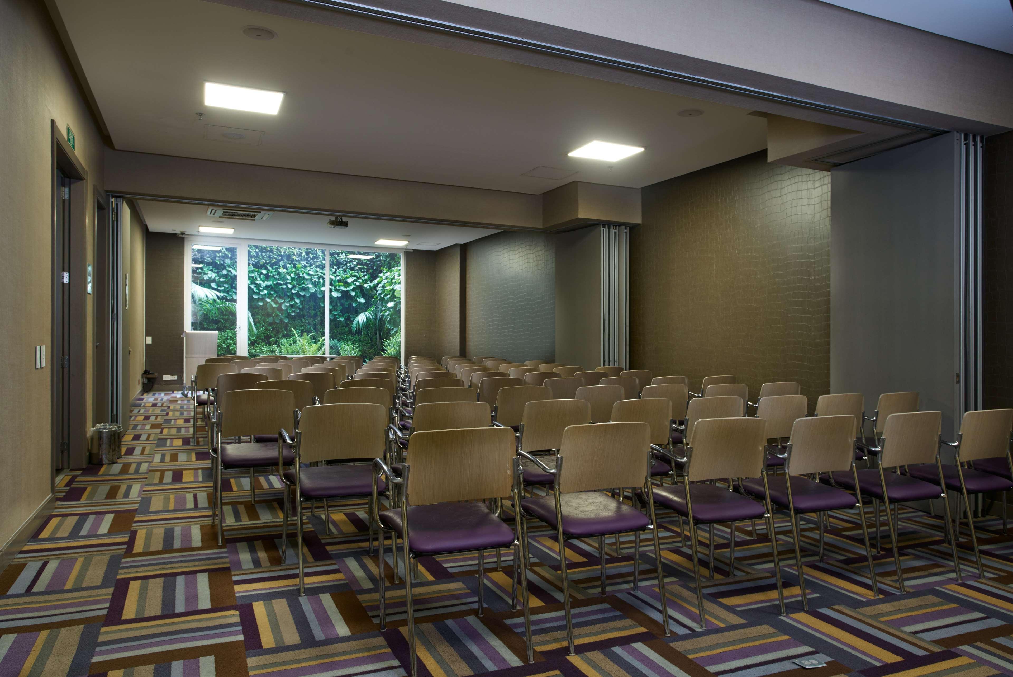 Hotel 100 Luxury Suites By Preferred Bogota Ngoại thất bức ảnh A meeting room at the hotel