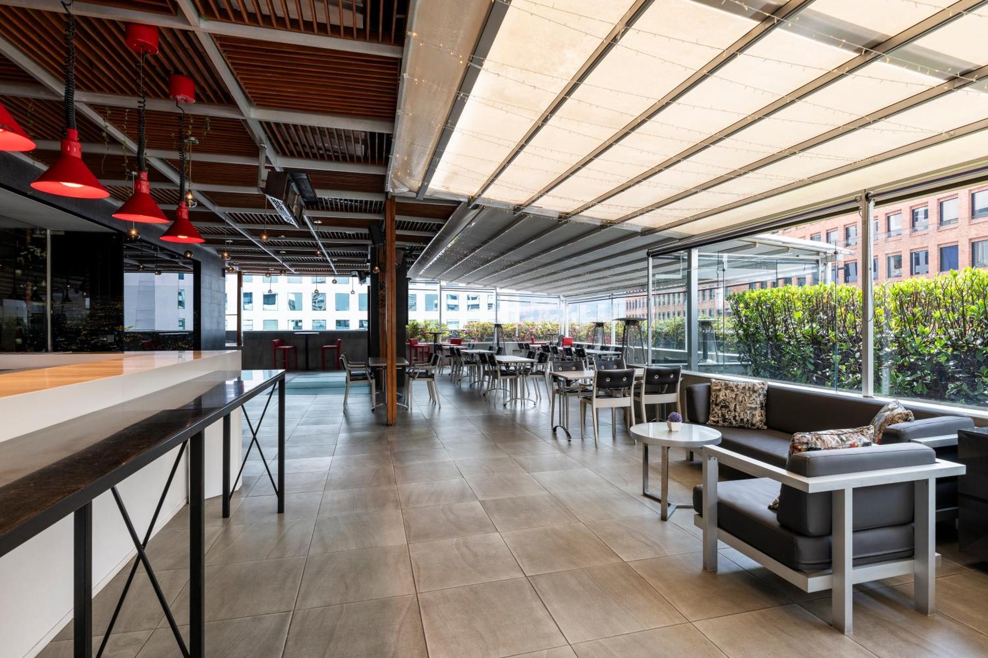Hotel 100 Luxury Suites By Preferred Bogota Ngoại thất bức ảnh The 10th floor of the building