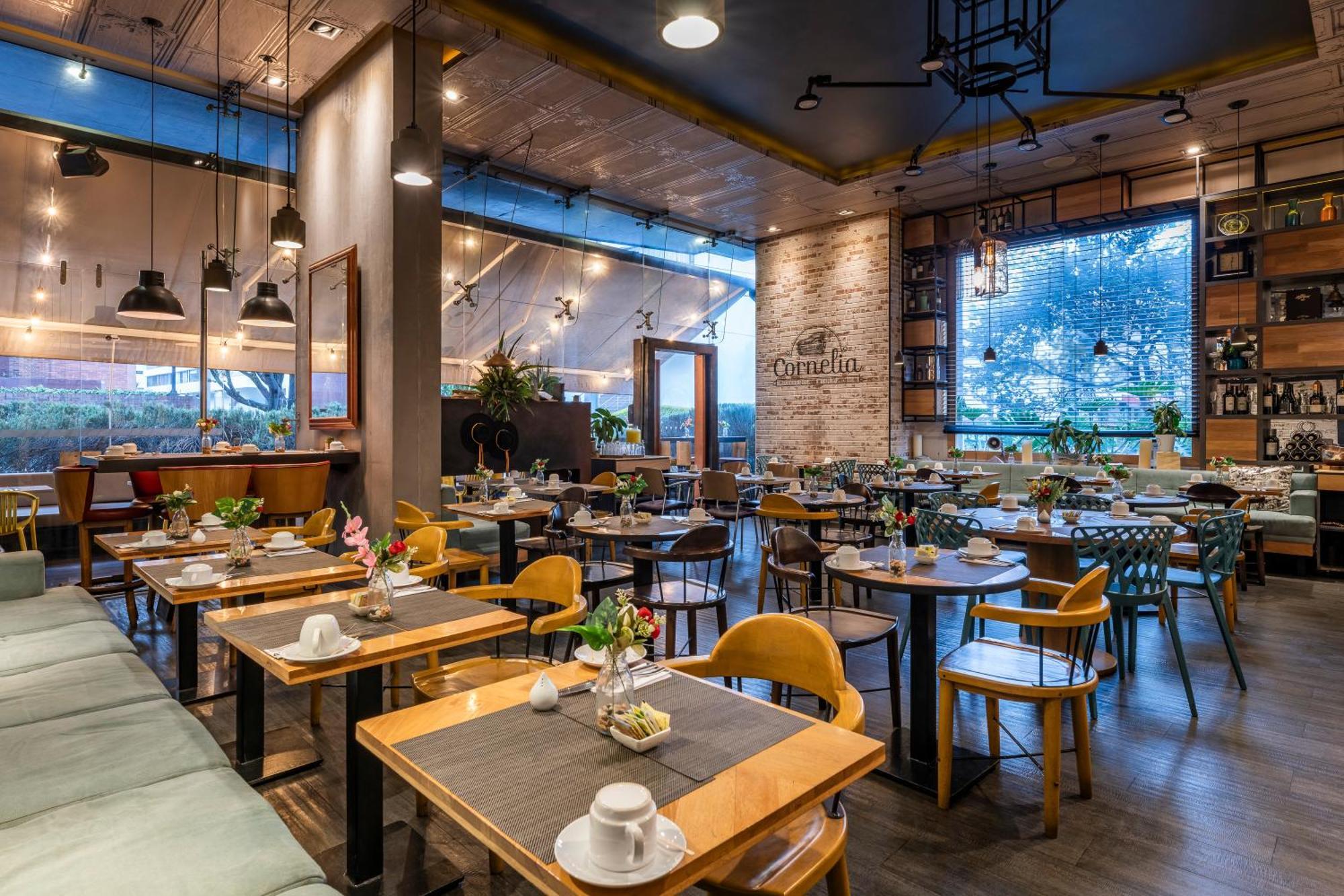 Hotel 100 Luxury Suites By Preferred Bogota Ngoại thất bức ảnh Restaurant in the hotel