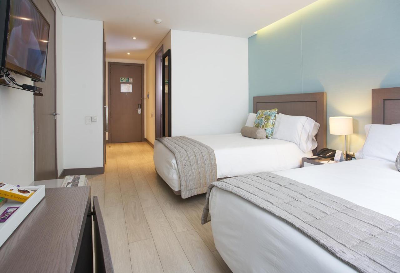 Hotel 100 Luxury Suites By Preferred Bogota Ngoại thất bức ảnh A room at the hotel