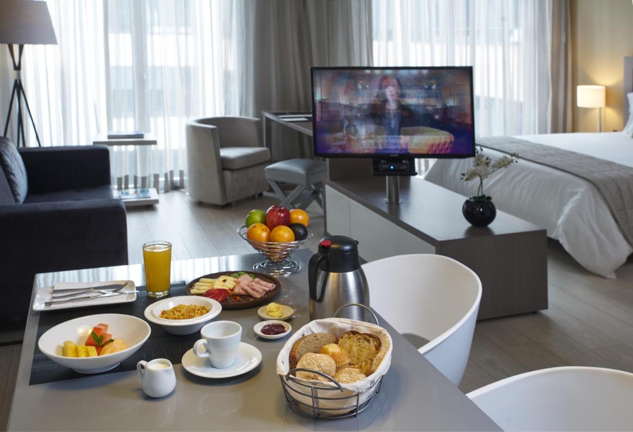 Hotel 100 Luxury Suites By Preferred Bogota Ngoại thất bức ảnh A room at the hotel